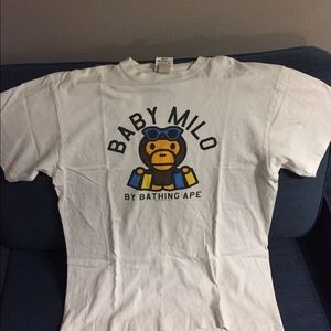 APE babe milo T-shirt. Large size.